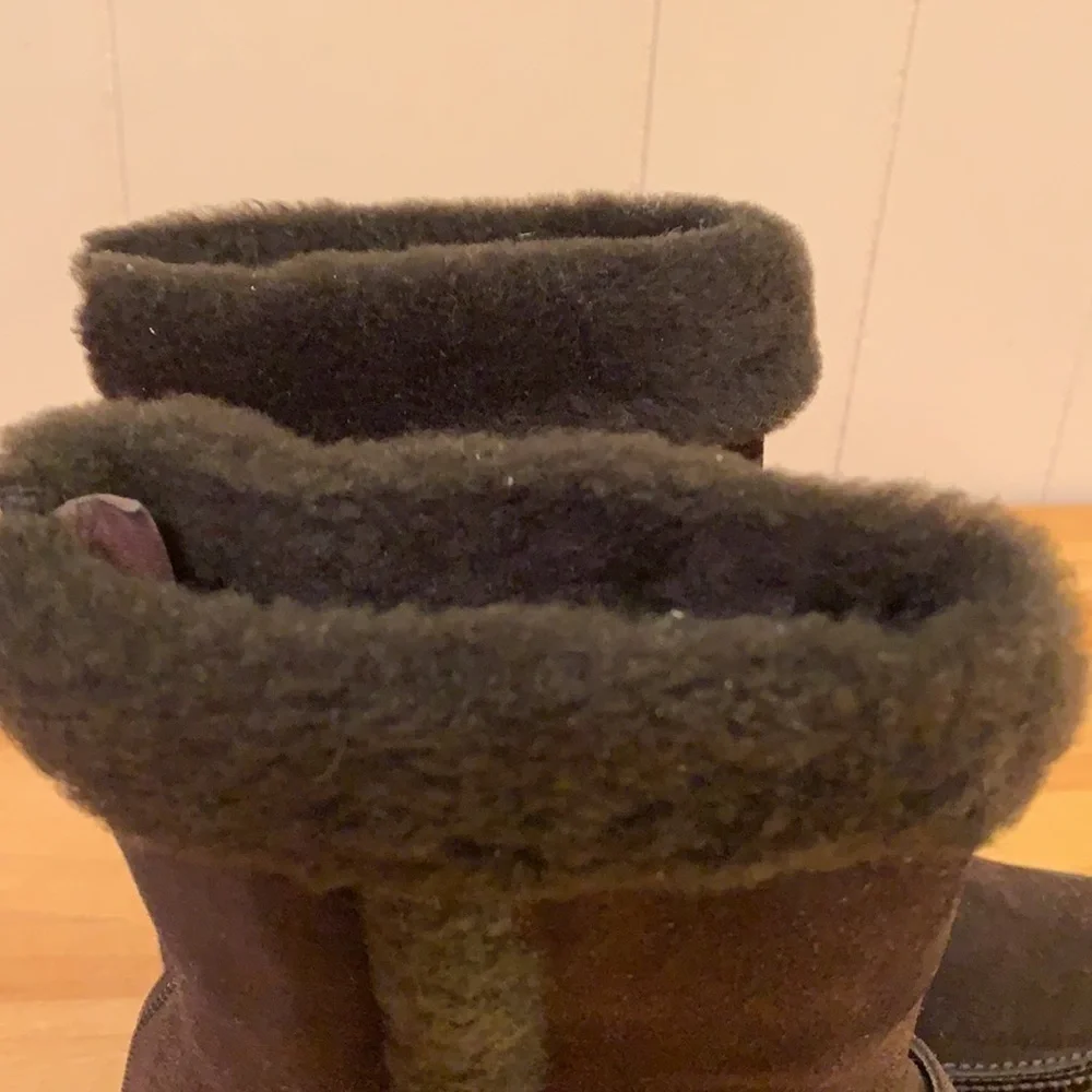 Stuart Weitzman Suede Fur Lined Short Boots 8